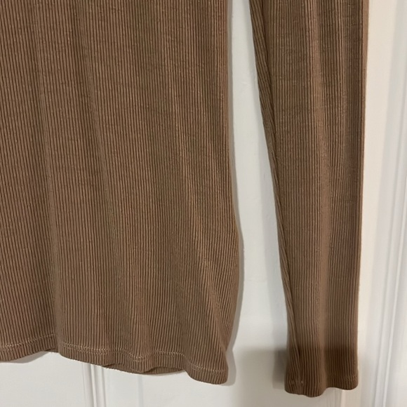 Three Dots Turtleneck - Picture 9 of 9